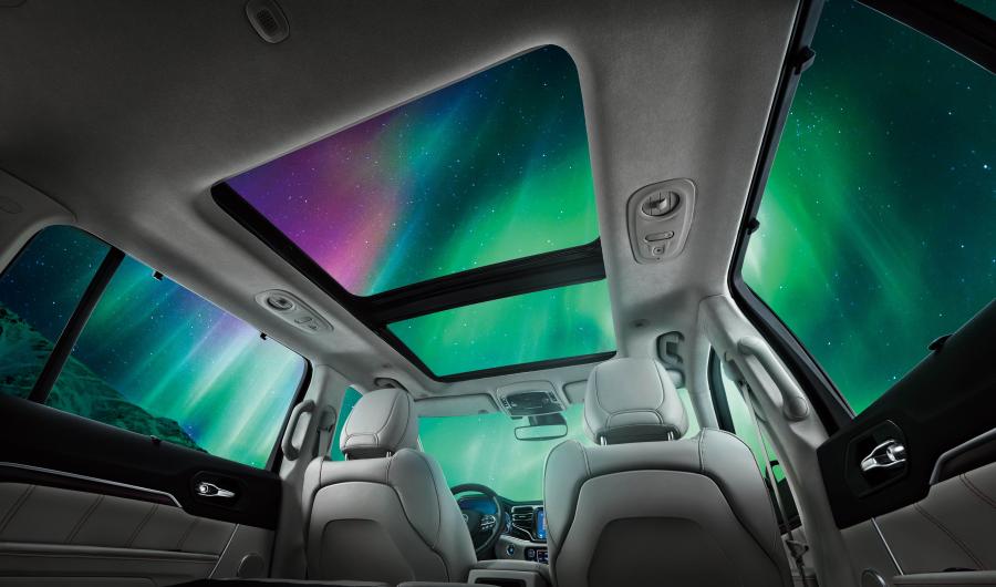 Интерьер Jeep Grand Commander Summit (K8) 2018 года  (фото 9 из 24)